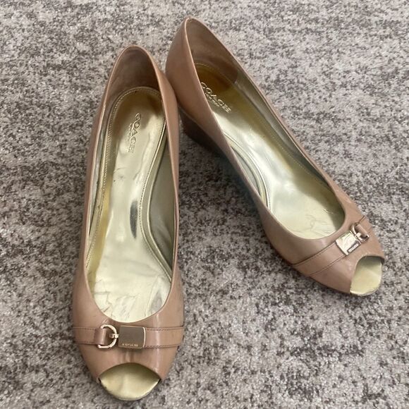 Coach Tan Wedge Patent Leather Shoes 1- - Picture 1 of 7
